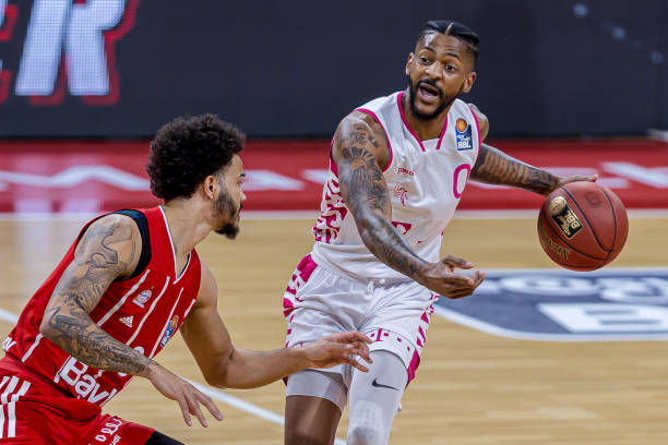 而在赛季中 而在赛季中