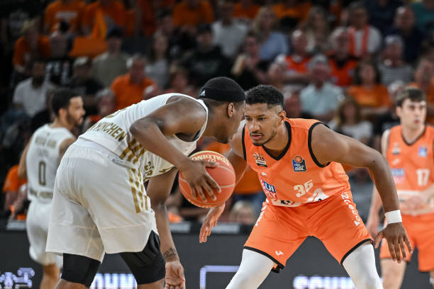 源自于他对 源自于他对