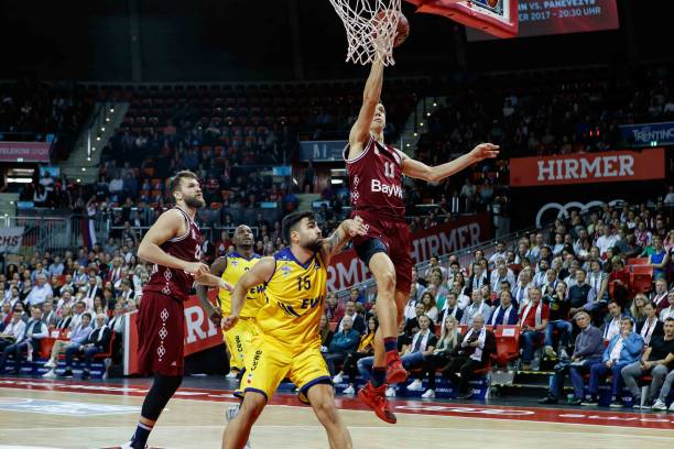 因稳健表现 因稳健表现