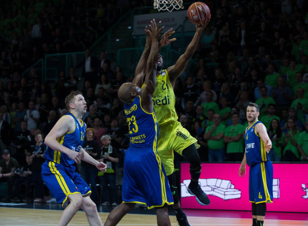 助球队取得 助球队取得